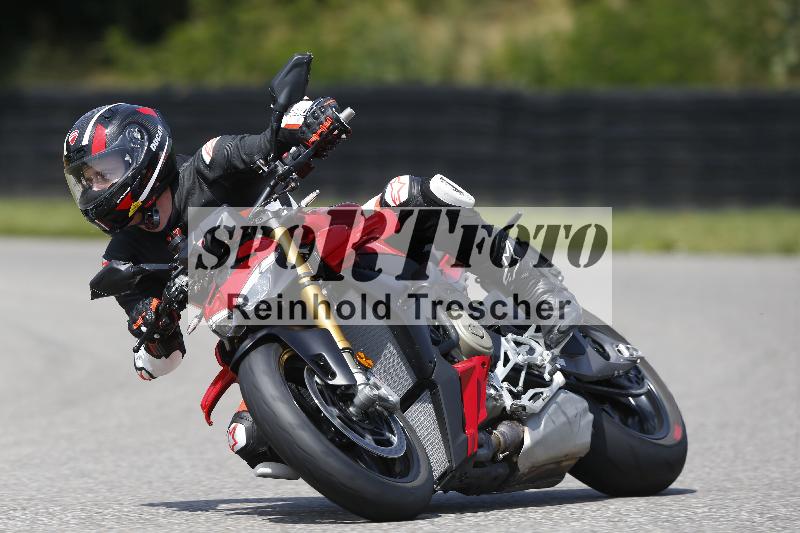 /27 12.06.2025 Ducati Schweiz Trackday Warmup  ADR/gelb-jeaune/ohne